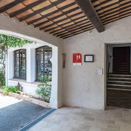 Le Preconil Hotel 2*