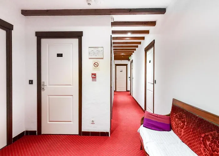 Le Preconil Hotel 2*